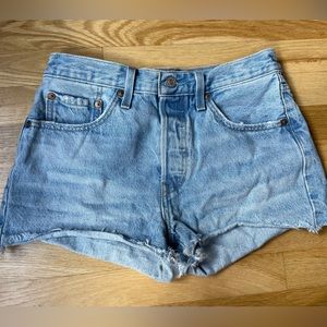 Levis 501 high-waist jean shorts. Size 27